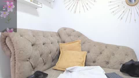 Miah Collins online show from February 14, 2026, 2:03 pm