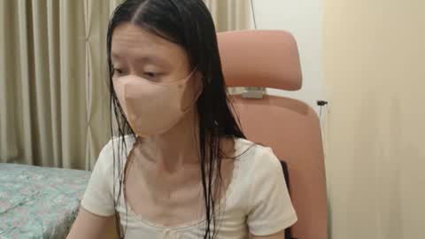 miahchan68 online show from February 6, 2026, 1:36 pm