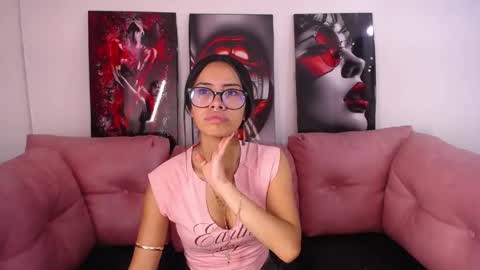 miahotcs online show from June 3, 2026, 4:23 pm