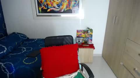 miajoseph_ online show from January 26, 2025, 7:10 am