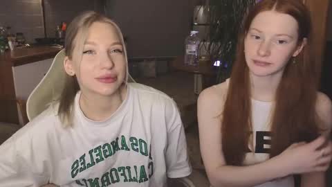 milanaaaa online show from March 6, 2025, 1:57 pm