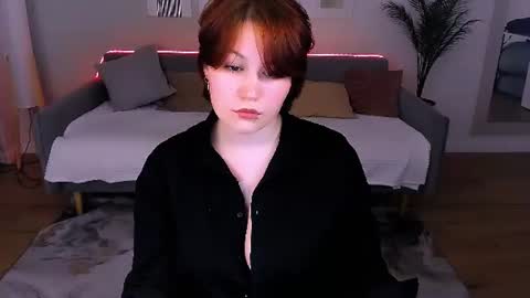 Snapshot of mialacrice chatting on July 9, 2026, 8:24 pm mialacrice online show from July 9, 2026, 8:24 pm