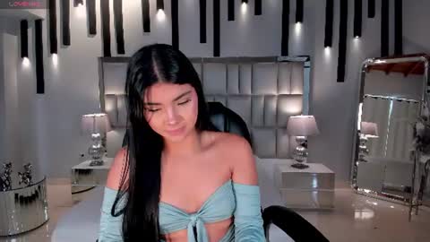 Snapshot of mialaurence_ chatting on June 24, 2026, 7:02 pm Call me Mia online show from June 24, 2026, 7:02 pm
