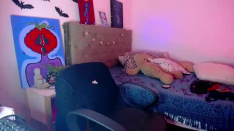 mialuisanasx online show from November 25, 2025, 7:14 pm