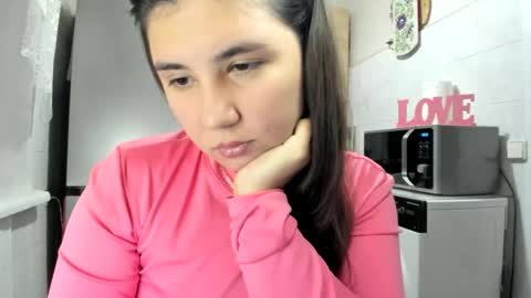 MiaMarrone online show from November 25, 2025, 4:07 pm