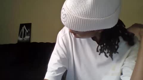 Snapshot of miami_muffin chatting on April 16, 2026, 12:11 am Muffin online show from April 16, 2026, 12:11 am