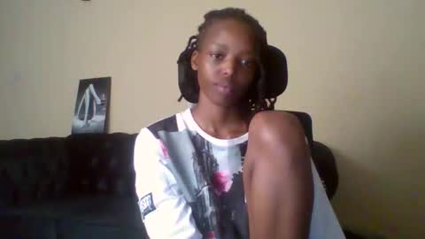 Snapshot of miami_muffin chatting on April 21, 2026, 12:00 pm Muffin online show from April 21, 2026, 12:00 pm
