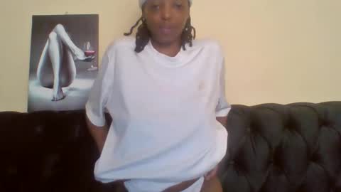 Snapshot of miami_muffin chatting on May 14, 2026, 12:12 pm Muffin online show from May 14, 2026, 12:12 pm