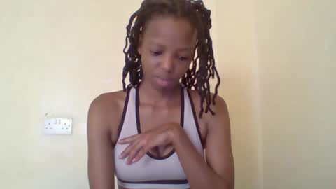Snapshot of miami_muffin chatting on June 2, 2026, 2:02 am Muffin online show from June 2, 2026, 2:02 am