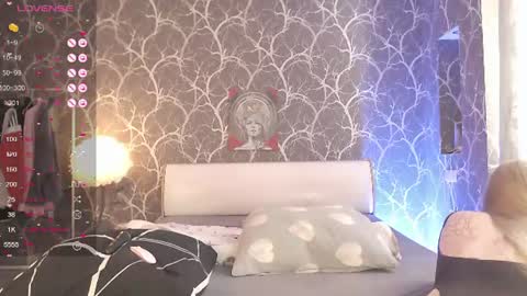 Snapshot of miamiameow chatting on July 11, 2026, 12:30 pm Mia online show from July 11, 2026, 12:30 pm