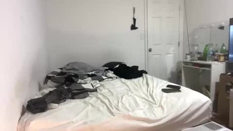 miamiclos1 online show from February 2, 2026, 2:32 am