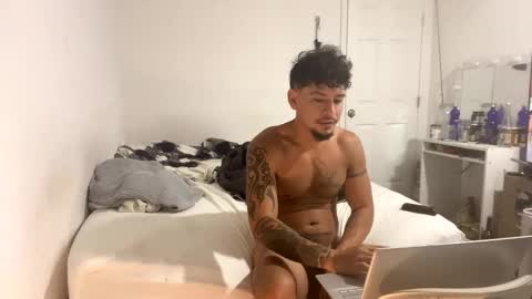 miamiclos1 online show from February 15, 2026, 12:36 pm