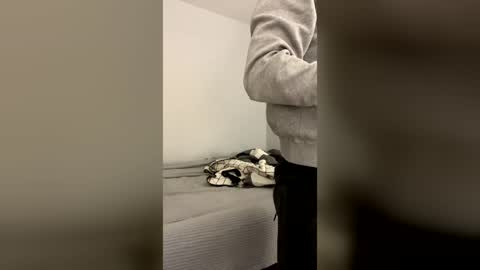 Snapshot of miamiclos1 chatting on June 28, 2026, 5:02 am miamiclos1 online show from June 28, 2026, 5:02 am