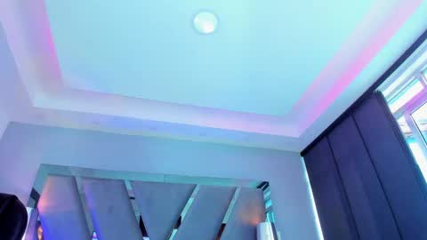 Snapshot of miamirage_ chatting on October 17, 2025, 12:52 pm miamirage_ online show from October 17, 2025, 12:52 pm