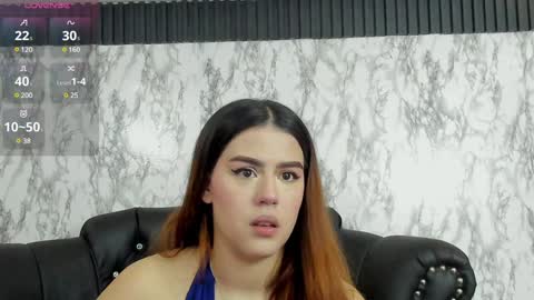 Snapshot of miamontoya chatting on January 23, 2025, 12:09 pm Mia -5 7001400 Follow online show from January 23, 2025, 12:09 pm