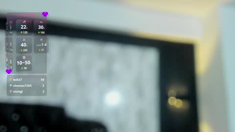 Snapshot of miamontoya chatting on January 24, 2025, 3:45 pm Mia -5 7001400 Follow online show from January 24, 2025, 3:45 pm