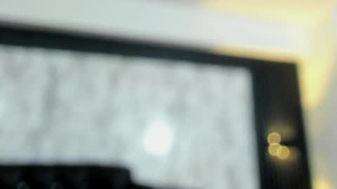 Snapshot of miamontoya chatting on February 1, 2025, 12:29 am Mia -5 7001400 Follow online show from February 1, 2025, 12:29 am