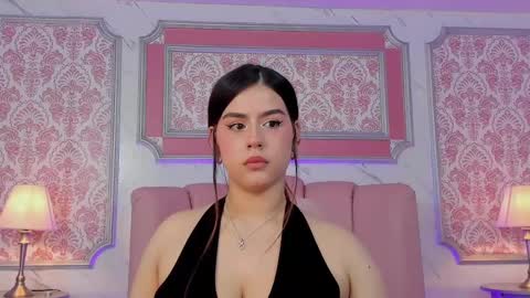 Snapshot of miamontoya chatting on March 5, 2025, 6:45 pm Mia -5 7001400 Follow online show from March 5, 2025, 6:45 pm