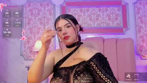 Snapshot of miamontoya chatting on March 7, 2025, 2:12 pm Mia -5 7001400 Follow online show from March 7, 2025, 2:12 pm