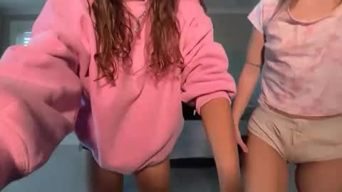 miamoorexo online show from February 10, 2026, 9:41 pm