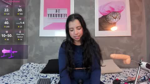 Mia online show from December 17, 2025, 9:10 pm