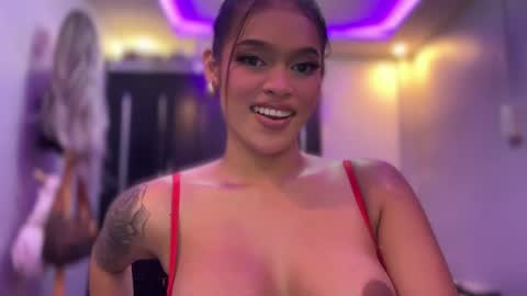 Snapshot of miapasita chatting on February 17, 2025, 5:21 pm Mia online show from February 17, 2025, 5:21 pm