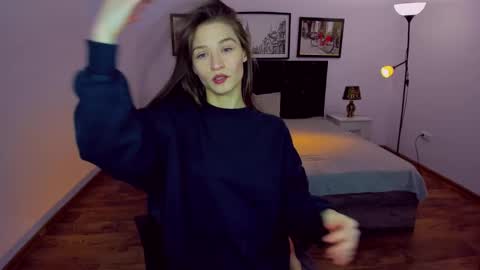 Mia online show from December 24, 2024, 6:39 pm