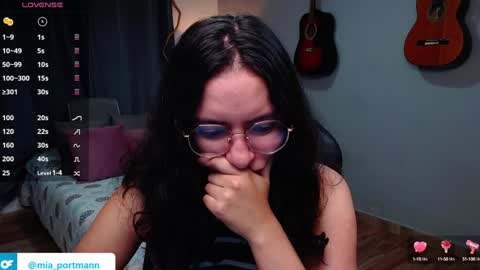 Snapshot of miaportman chatting on January 7, 2025, 12:09 pm MIAPORTMANN online show from January 7, 2025, 12:09 pm