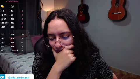 Snapshot of miaportman chatting on January 14, 2025, 12:14 pm MIAPORTMANN online show from January 14, 2025, 12:14 pm