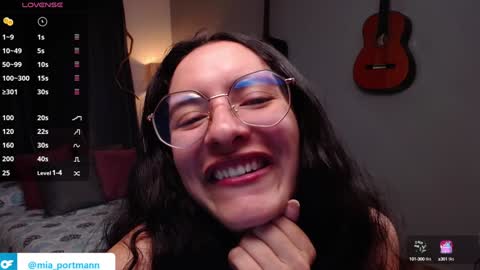 Snapshot of miaportman chatting on January 18, 2025, 5:59 pm MIAPORTMANN online show from January 18, 2025, 5:59 pm