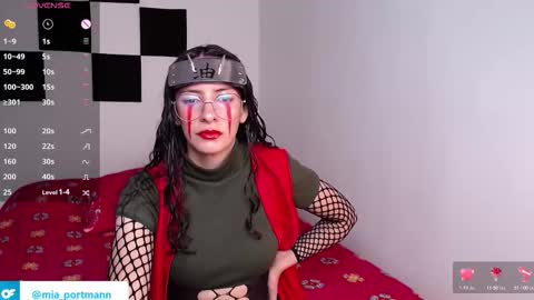 Snapshot of miaportman chatting on November 9, 2025, 2:48 pm MIAPORTMANN online show from November 9, 2025, 2:48 pm