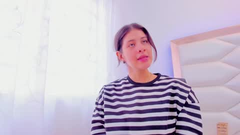 Snapshot of miaqueen021 chatting on January 24, 2025, 3:24 pm Sweetie Mia online show from January 24, 2025, 3:24 pm