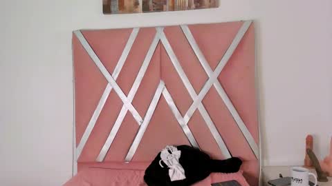 Mia Quevedo online show from February 24, 2026, 12:03 pm