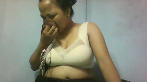 miarii online show from October 22, 2025, 4:46 am