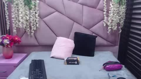 Miarose 69 online show from March 13, 2026, 3:57 am