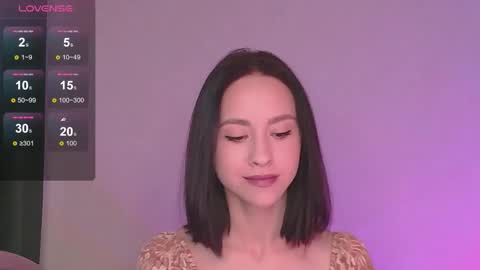 Mia online show from September 29, 2025, 7:46 am