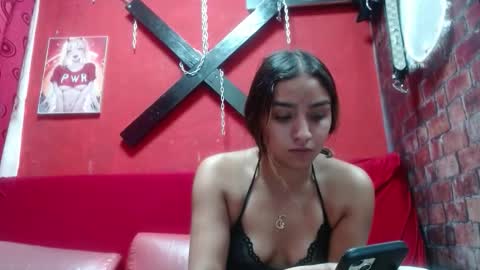 Snapshot of miatentazione chatting on October 15, 2025, 2:50 pm Mariana online show from October 15, 2025, 2:50 pm