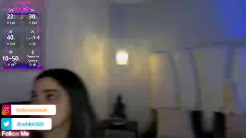 Mia Villalobos online show from October 23, 2025, 11:53 am