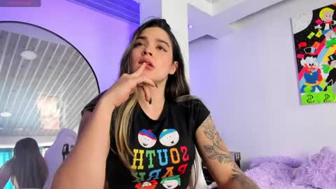 Mia Villalobos online show from April 22, 2026, 9:38 pm