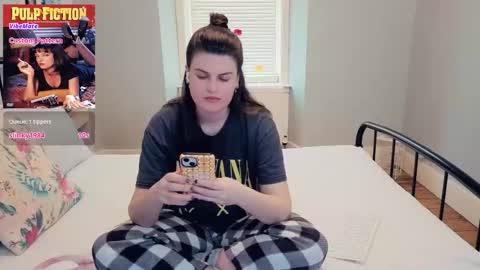 Mia  online show from April 20, 2026, 12:19 pm