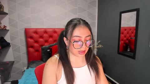 Snapshot of miawils_ chatting on February 8, 2025, 7:38 pm M I A W I L S online show from February 8, 2025, 7:38 pm