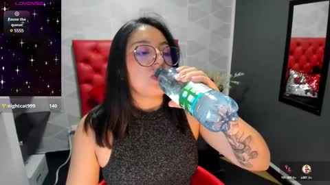 Snapshot of miawils_ chatting on March 6, 2025, 7:54 pm M I A W I L S online show from March 6, 2025, 7:54 pm