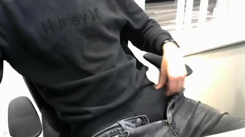 mic6969mic online show from December 3, 2024, 4:17 pm