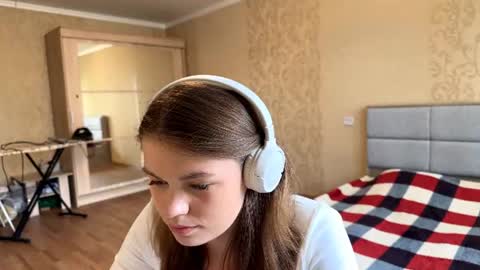 Snapshot of micademaline chatting on July 26, 2026, 10:11 am Mia online show from July 26, 2026, 10:11 am