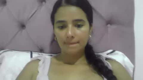 Snapshot of micaelamoreno18 chatting on May 31, 2026, 2:20 am micaelamoreno18 online show from May 31, 2026, 2:20 am
