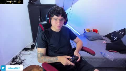 michael independent model  online show from March 4, 2025, 1:01 am