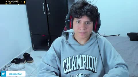 michael independent model  online show from March 6, 2025, 12:43 am