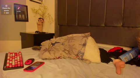 michael_lopez_1 online show from September 10, 2025, 7:08 am