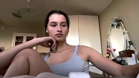 Emily online show from October 4, 2025, 2:37 pm