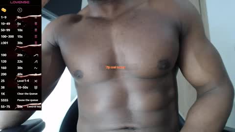 michael_thomsom online show from October 3, 2025, 2:36 pm